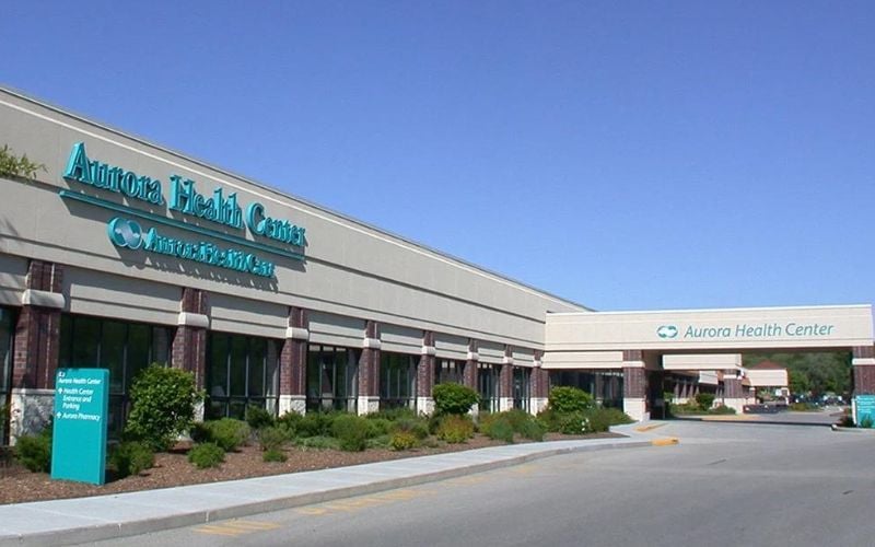 An exterior view of Aurora Healthcare Center, a medical construction project designed and built by Scherrer Construction in Wisconsin. 