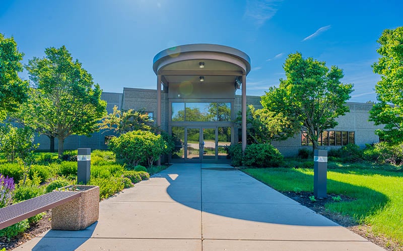 industrial-construction-circle-inc-entrance
