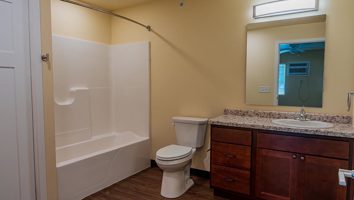 apartment-bathroom-construction