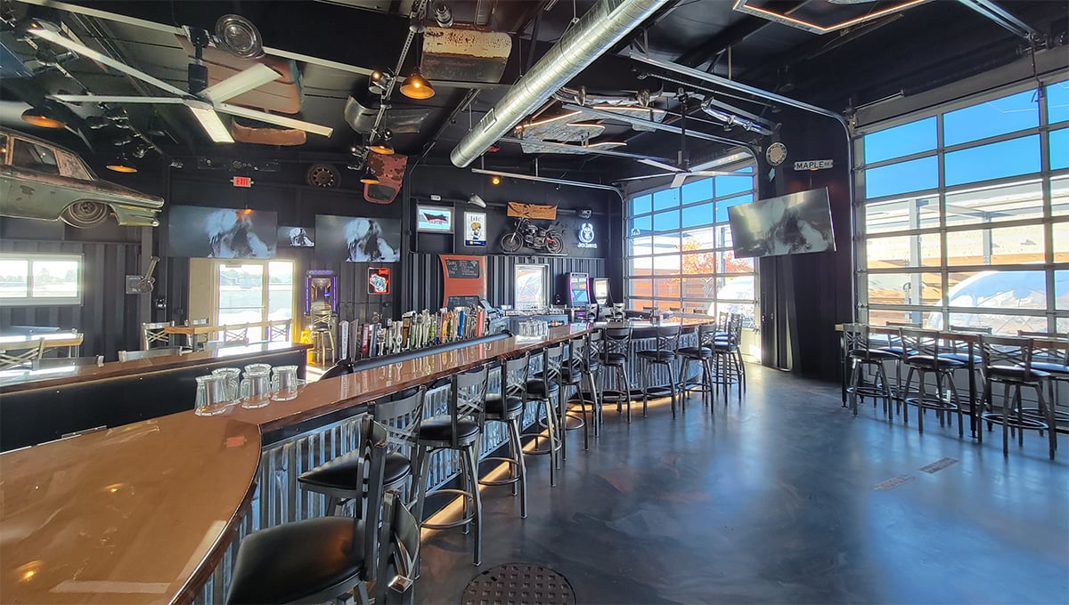 epoxy-floor-commercial-bar-wisconsin