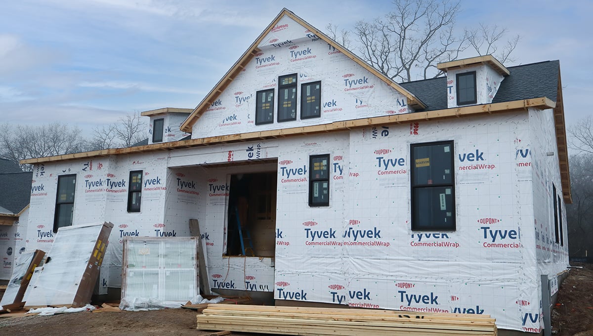 resort-cottage-exterior-lake-geneva