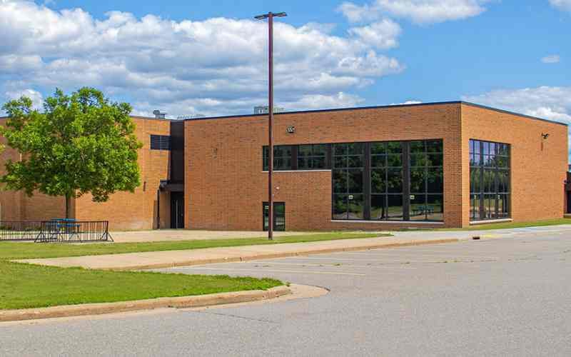 An exterior view of Marathon Elementary School renovated by Scherrer Construction in Wisconsin. 