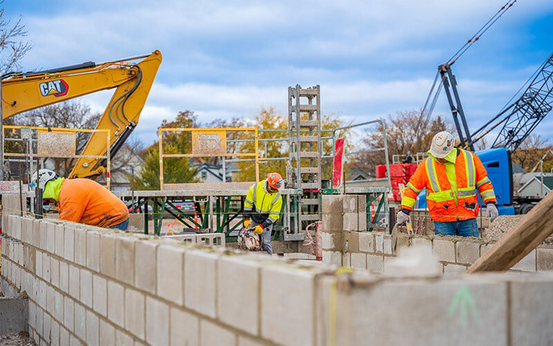 school-construction-red-apple-6